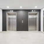 Апартаменти Deluxe - Perfect For Short Or Long