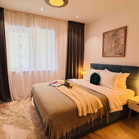 Deluxe - Perfect For Short Or Long Apartment