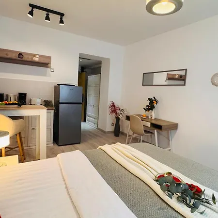 Apartament Deluxe - Perfect For Short Or Long Bukareszt