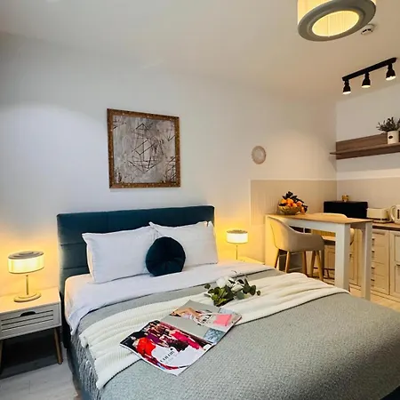 Deluxe - Perfect For Short Or Long