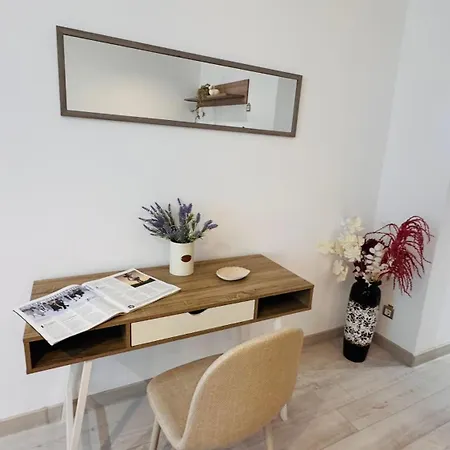 Apartment Deluxe - Perfect For Short Or Long *