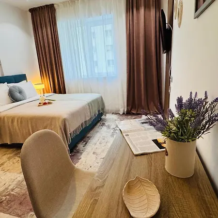 Apartment Deluxe - Perfect For Short Or Long Bukarest