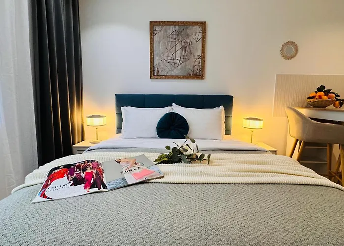 Deluxe - Perfect For Short Or Long Bukurešť