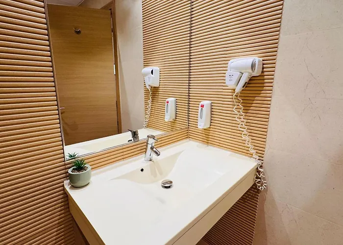 Deluxe - Perfect For Short Or Long Bukarest