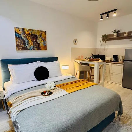 Deluxe - Perfect For Short Or Long * Boekarest