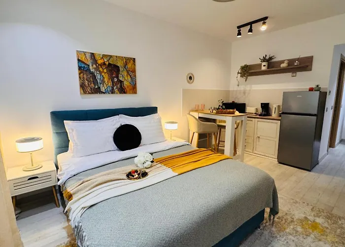 Deluxe - Perfect For Short Or Long * Bucharest