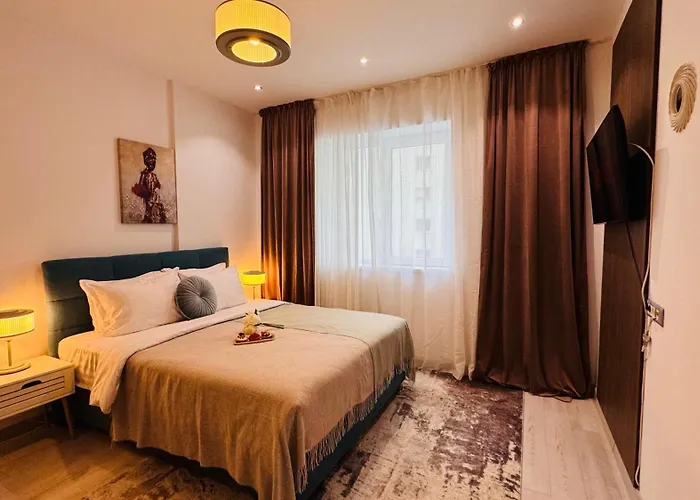 Deluxe - Perfect For Short Or Long * Bucharest