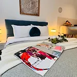 Deluxe - Perfect For Short Or Long *