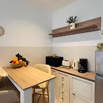 Deluxe - Perfect For Short Or Long Apartman Bukarest